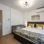 Next To Sea Garden Suitable For 4 Persons * Varna