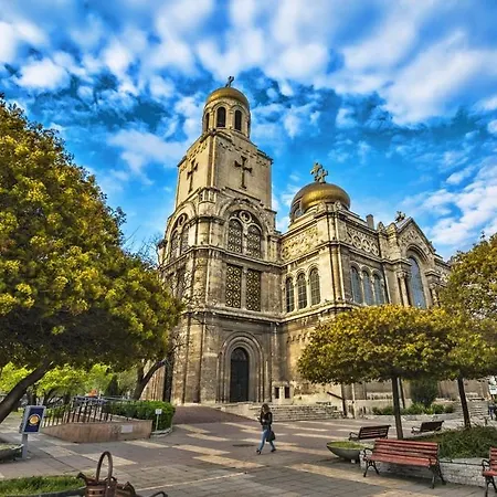 Διαμέρισμα Next To Sea Garden Suitable For 4 Persons Βάρνα