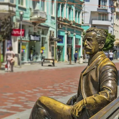 Διαμέρισμα Next To Sea Garden Suitable For 4 Persons Βάρνα